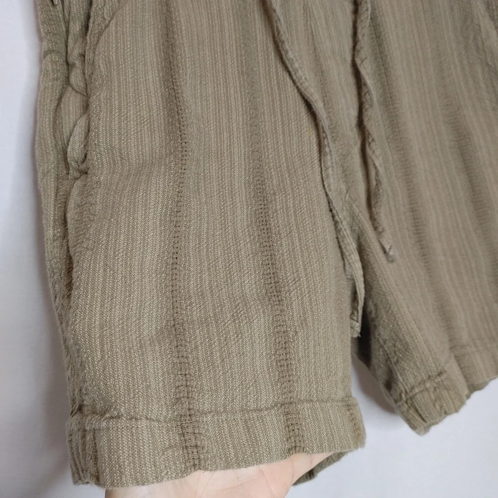 Abercrombie & Fitch Seersucker Pull-On Short Olive Green Stripe‎ 6